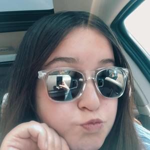 Meet your Posher, Ella